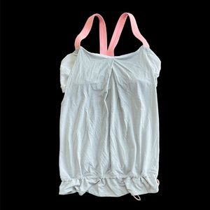 Lululemon Althletica gray Top w pink strap drawstring bottom and built in bra 😎